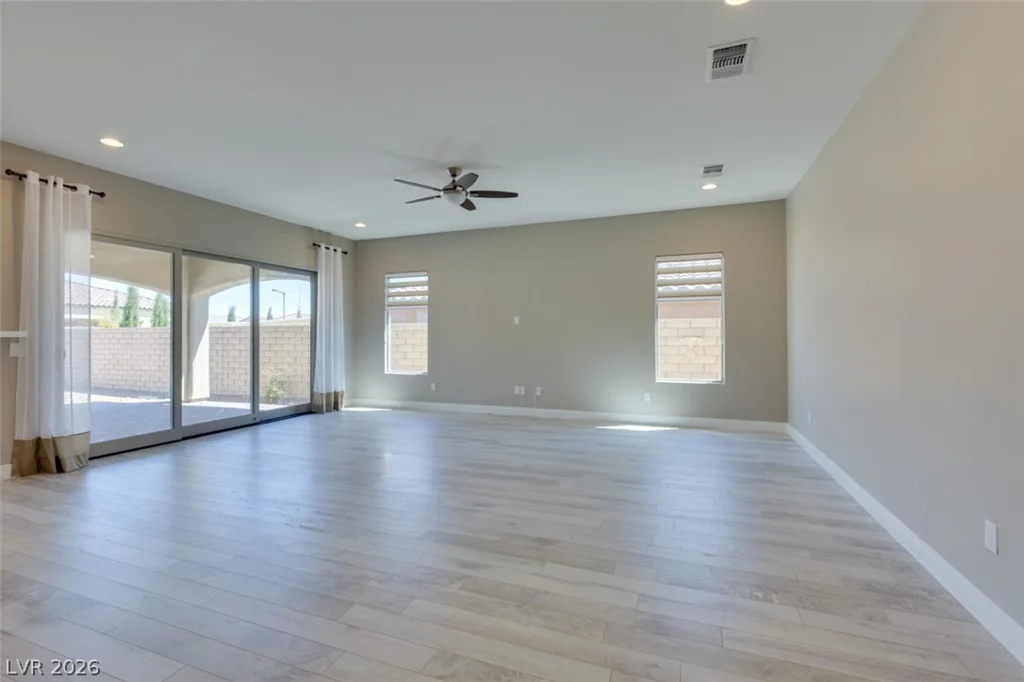 11822 Spadari, Las Vegas, NV 89138