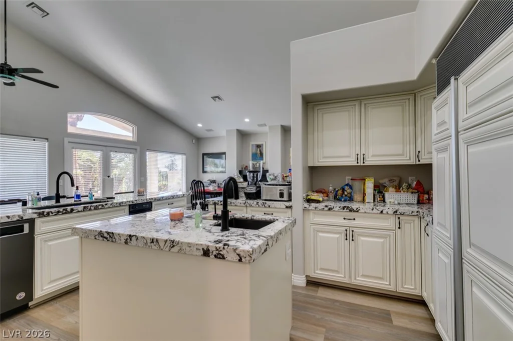 2016 Bay Hill, Las Vegas, NV 89117
