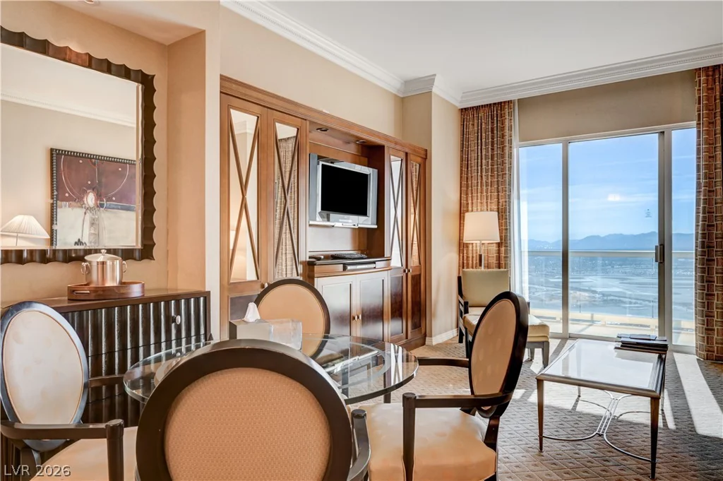 135 HARMON, Las Vegas, NV 89109