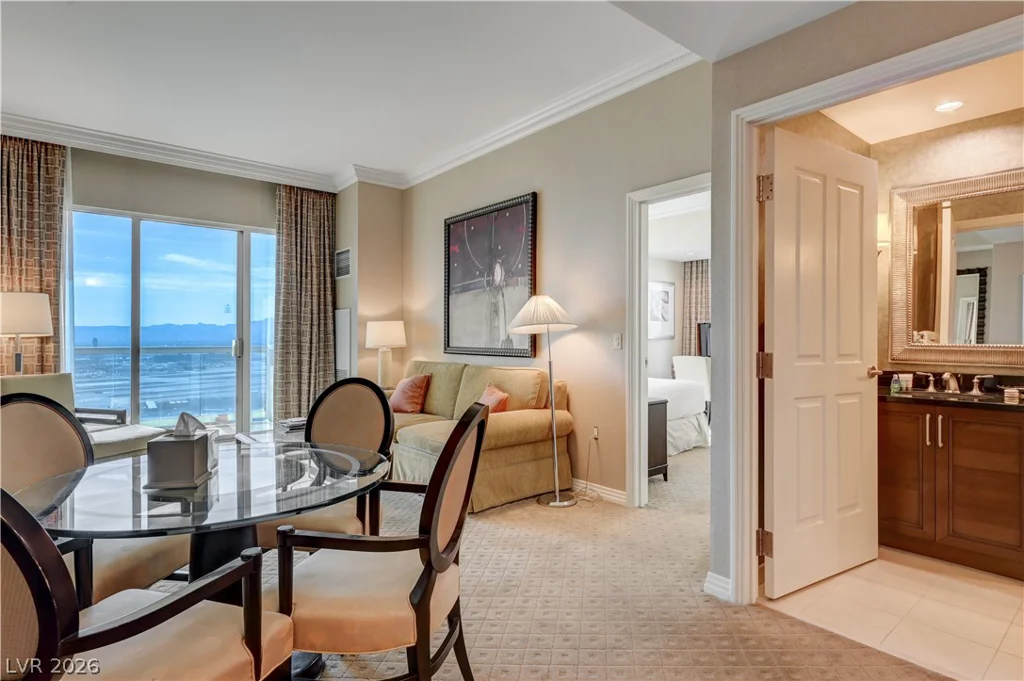 135 HARMON, Las Vegas, NV 89109