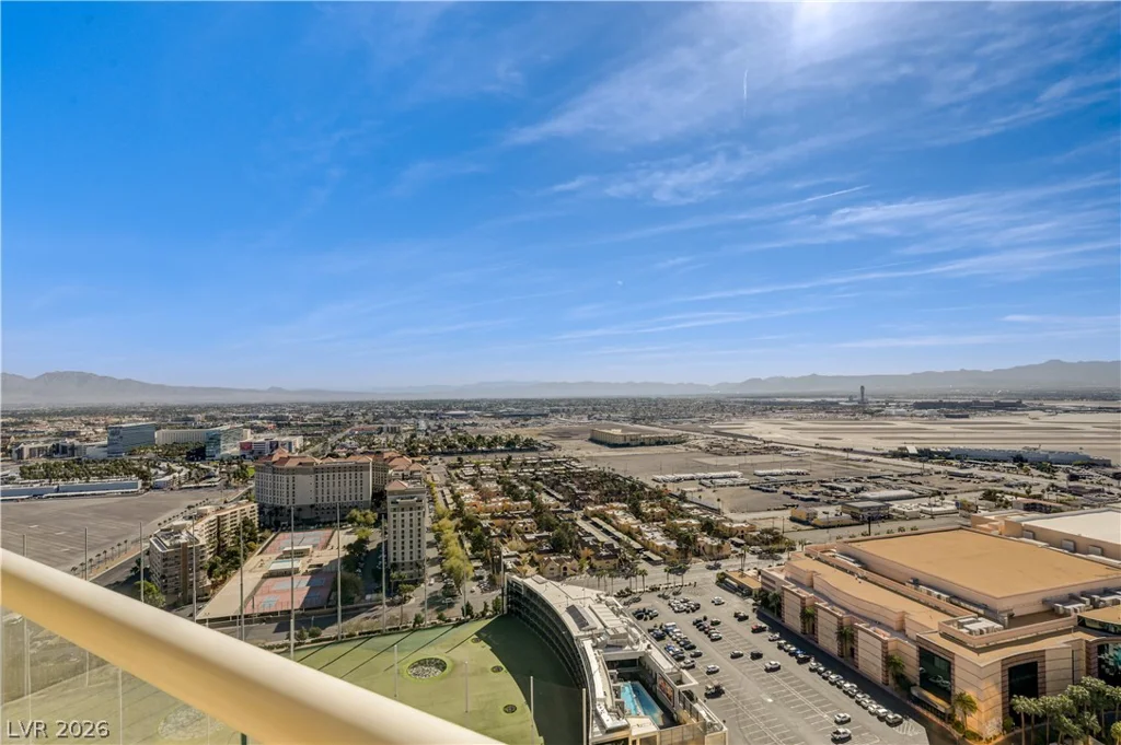 135 HARMON, Las Vegas, NV 89109