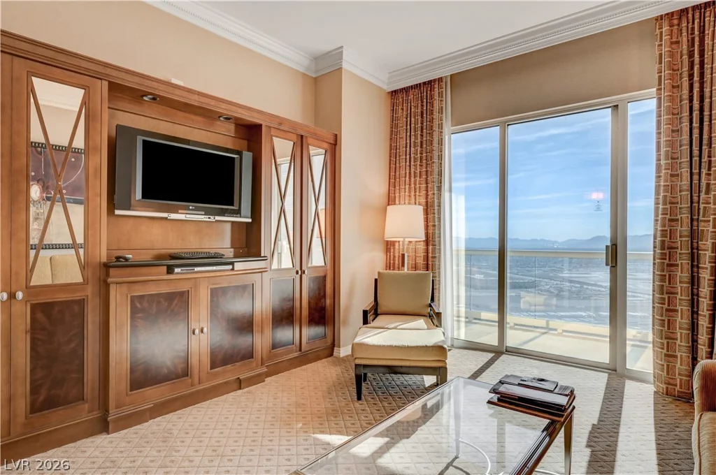 135 HARMON, Las Vegas, NV 89109