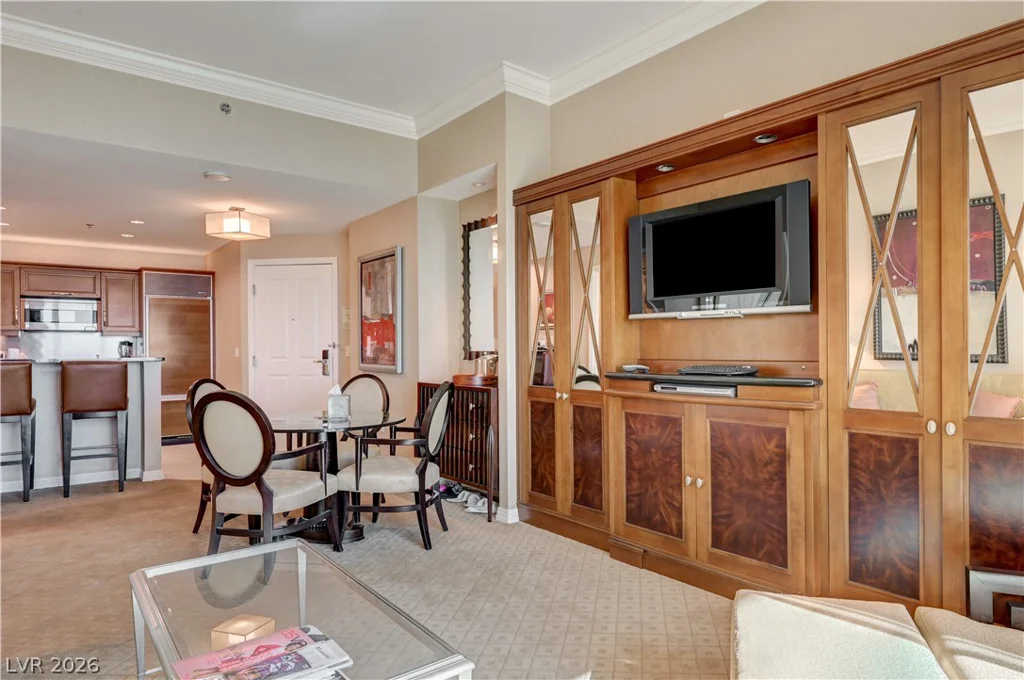 135 HARMON, Las Vegas, NV 89109