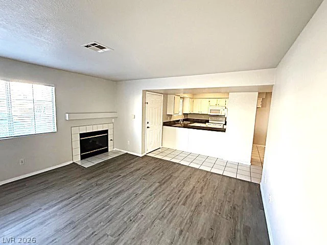 2725 Nellis, Las Vegas, NV 89121