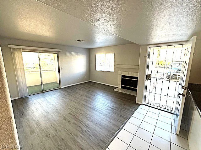 2725 Nellis, Las Vegas, NV 89121