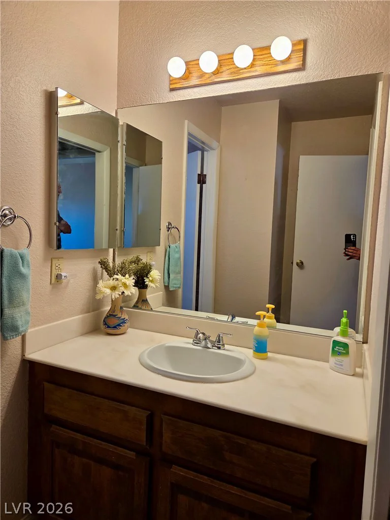 741 Bourbon, Pahrump, NV 89048