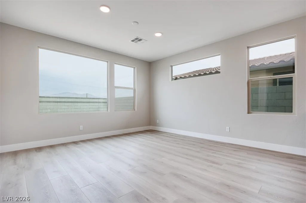 10324 Peako Hills, Las Vegas, NV 89166