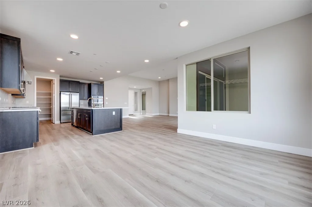 10324 Peako Hills, Las Vegas, NV 89166