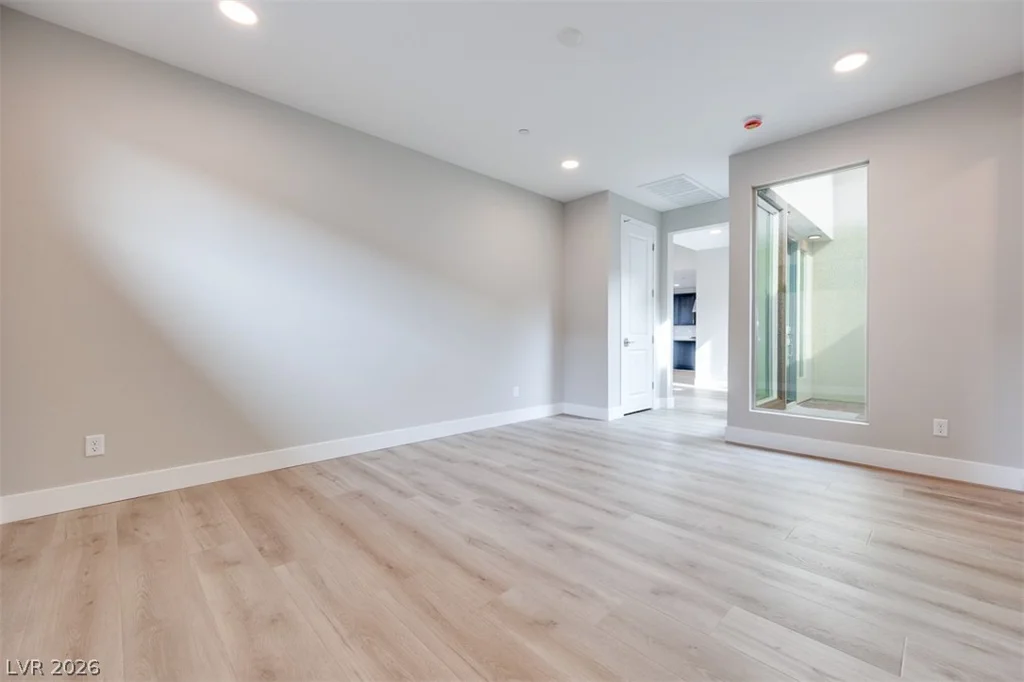10324 Peako Hills, Las Vegas, NV 89166