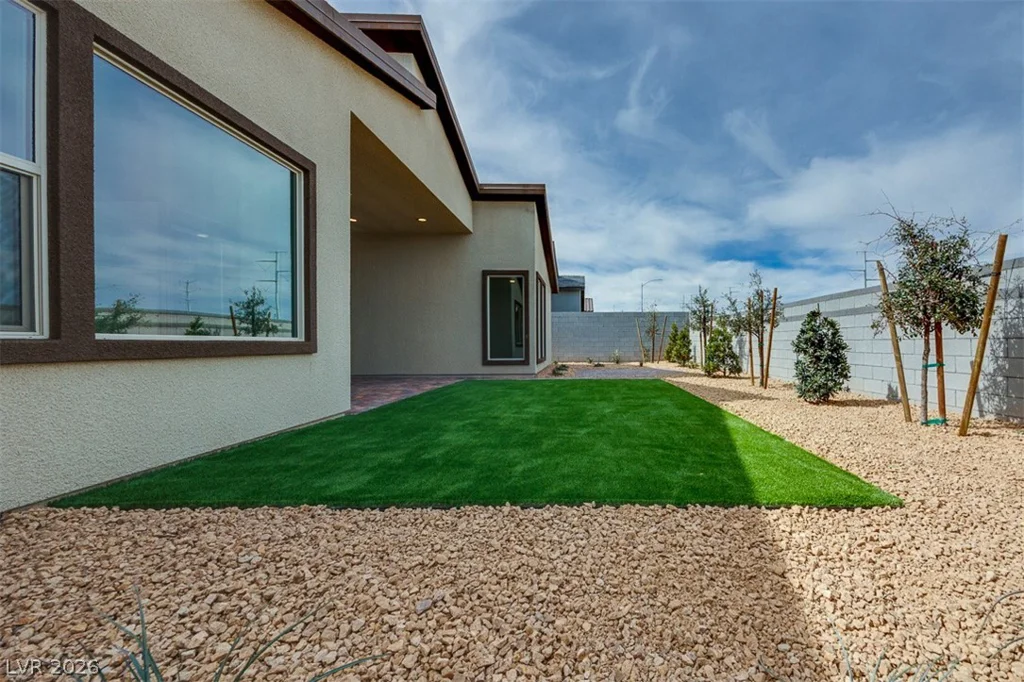 10324 Peako Hills, Las Vegas, NV 89166