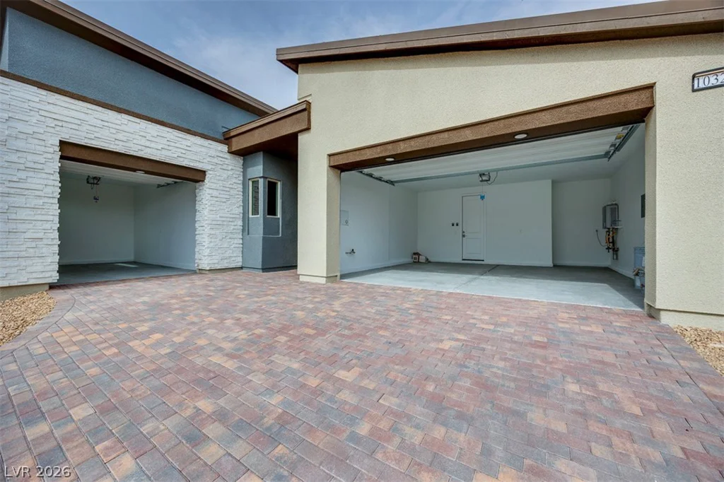 10324 Peako Hills, Las Vegas, NV 89166