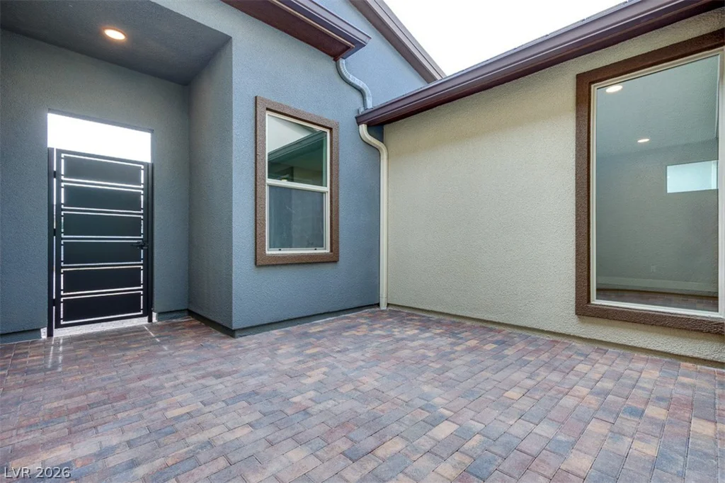 10324 Peako Hills, Las Vegas, NV 89166