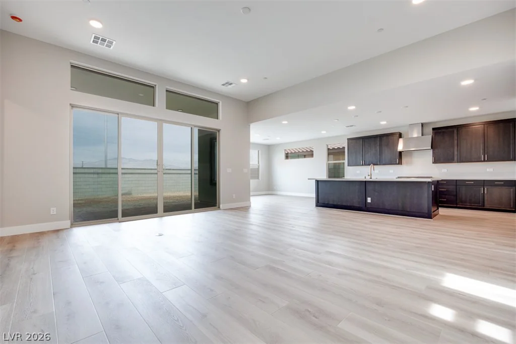 10324 Peako Hills, Las Vegas, NV 89166