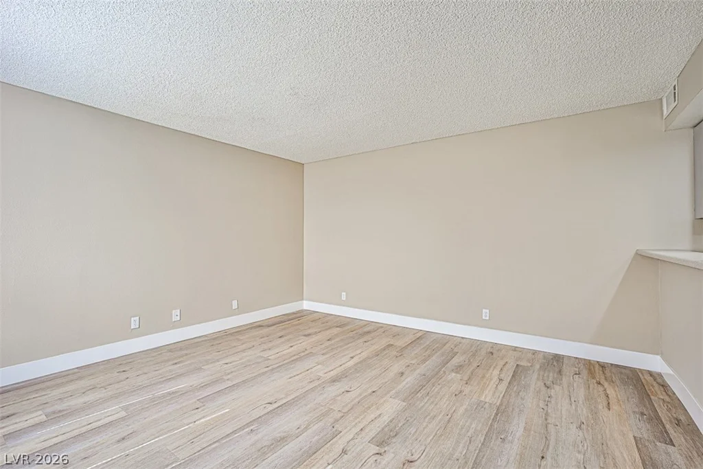 4348 Tara, Las Vegas, NV 89102