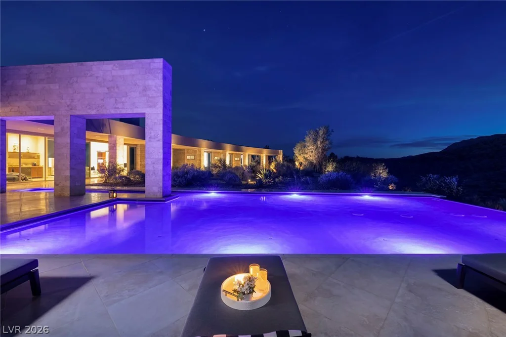 36 Quiet Moon, Las Vegas, NV 89135