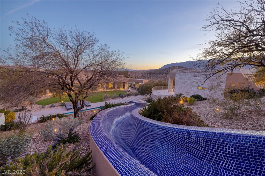 36 Quiet Moon, Las Vegas, NV 89135