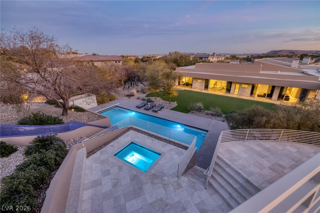 36 Quiet Moon, Las Vegas, NV 89135