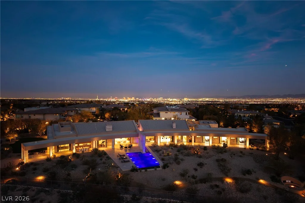 36 Quiet Moon, Las Vegas, NV 89135