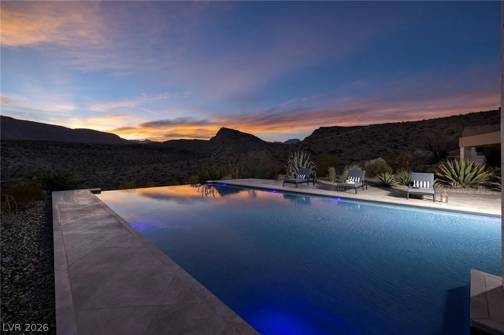 36 Quiet Moon, Las Vegas, NV 89135