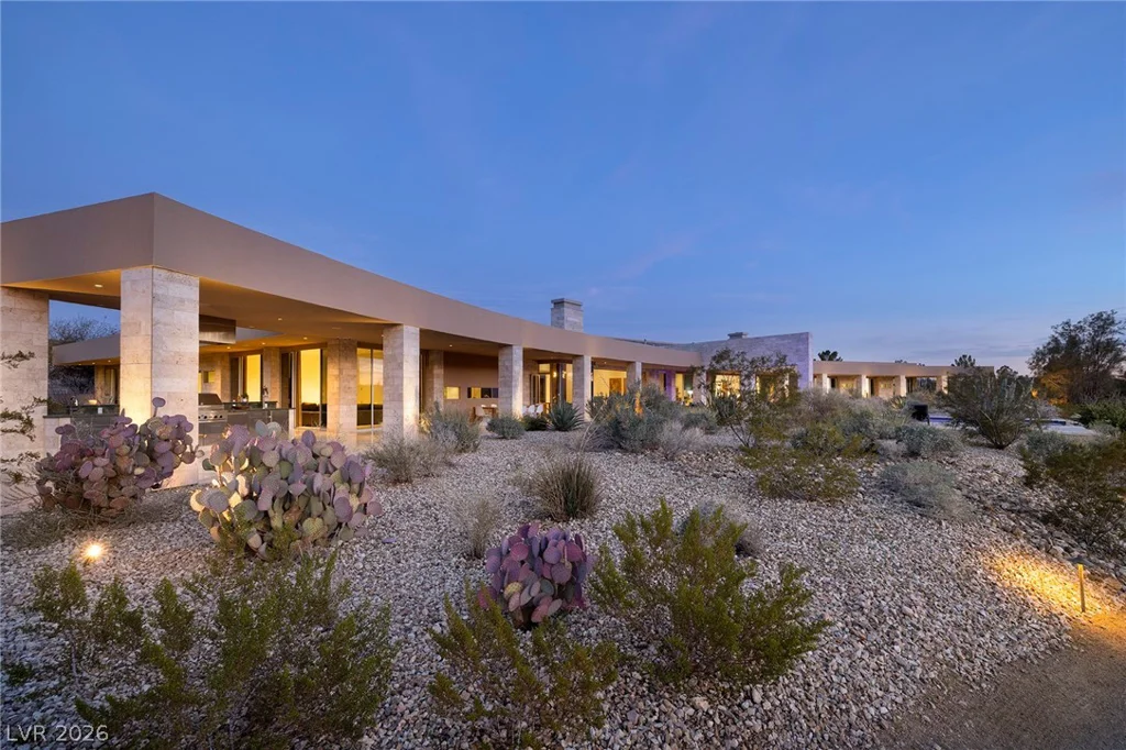 36 Quiet Moon, Las Vegas, NV 89135