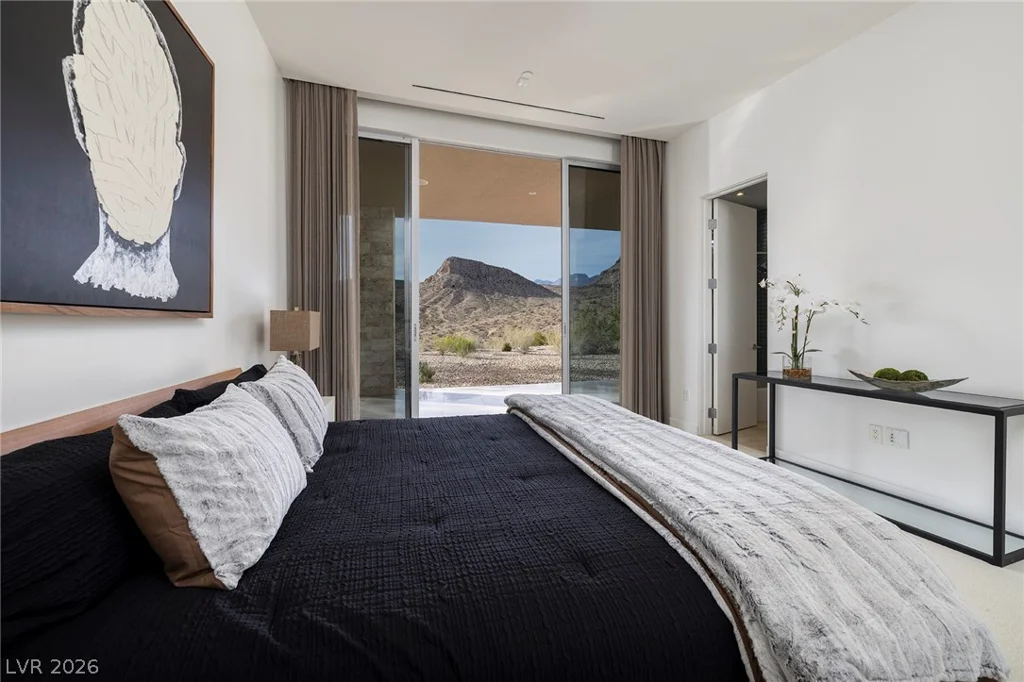 36 Quiet Moon, Las Vegas, NV 89135