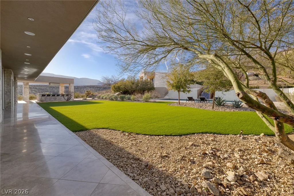 36 Quiet Moon, Las Vegas, NV 89135