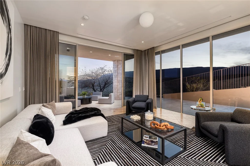 36 Quiet Moon, Las Vegas, NV 89135