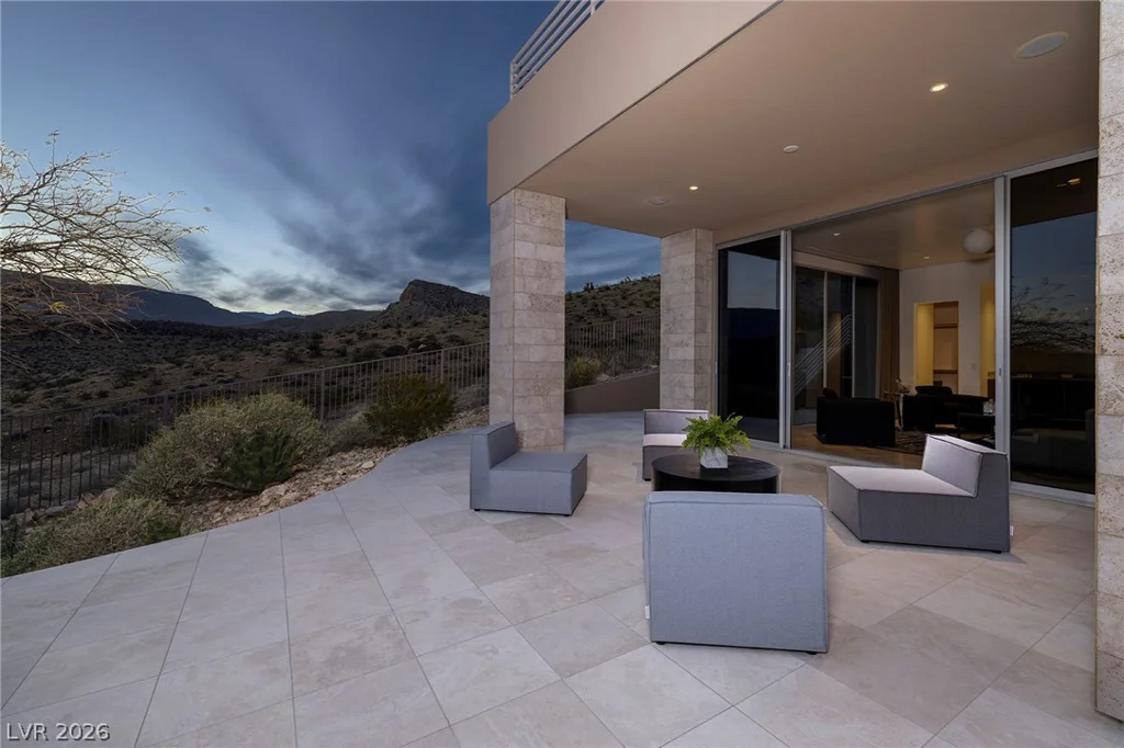36 Quiet Moon, Las Vegas, NV 89135