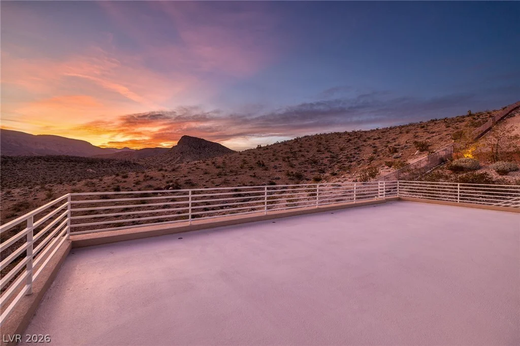 36 Quiet Moon, Las Vegas, NV 89135