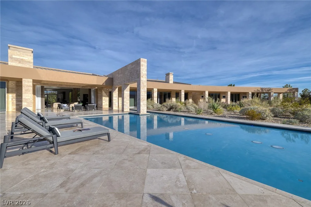 36 Quiet Moon, Las Vegas, NV 89135