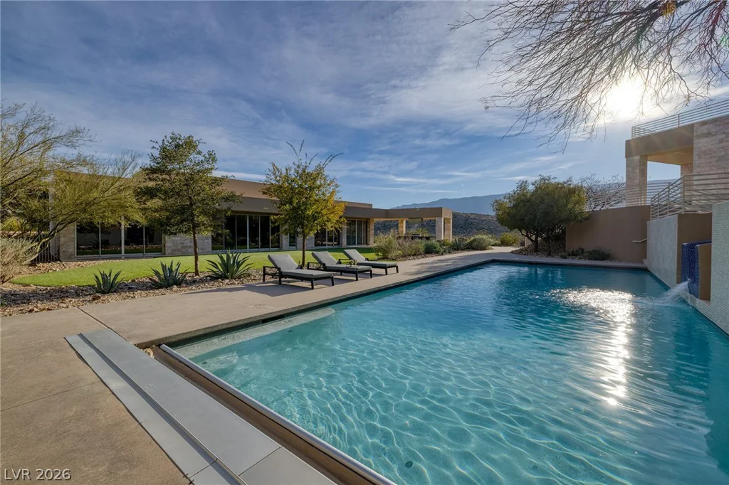 36 Quiet Moon, Las Vegas, NV 89135