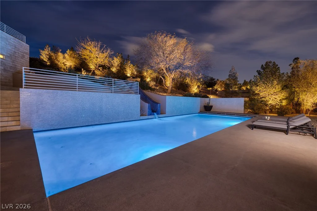 36 Quiet Moon, Las Vegas, NV 89135