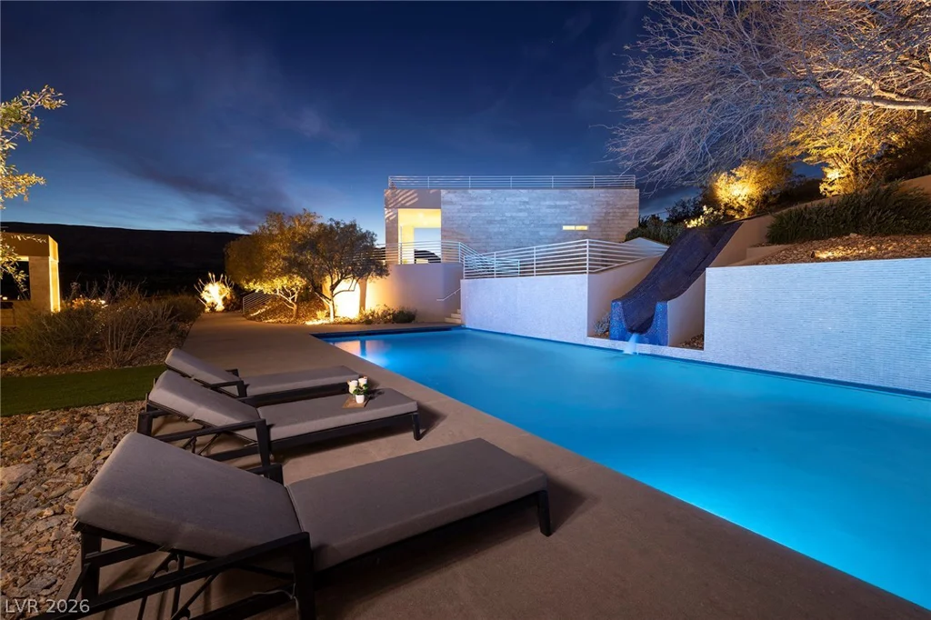 36 Quiet Moon, Las Vegas, NV 89135