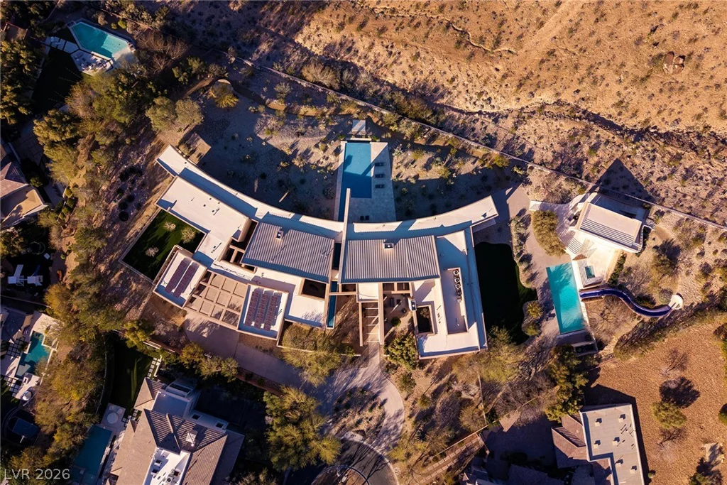 36 Quiet Moon, Las Vegas, NV 89135