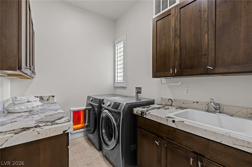 10968 Tranquil Waters, Las Vegas, NV 89135