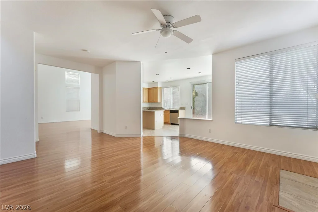 4741 Blue Moon, Las Vegas, NV 89147