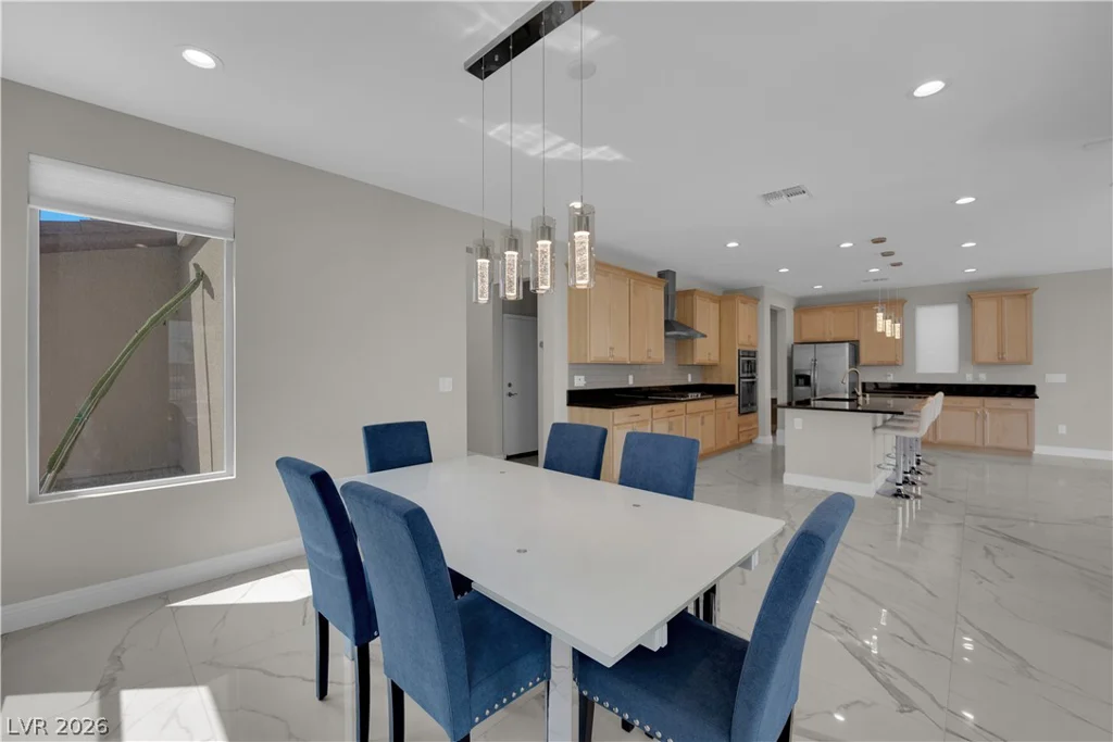 10254 Kesington, Las Vegas, NV 89135