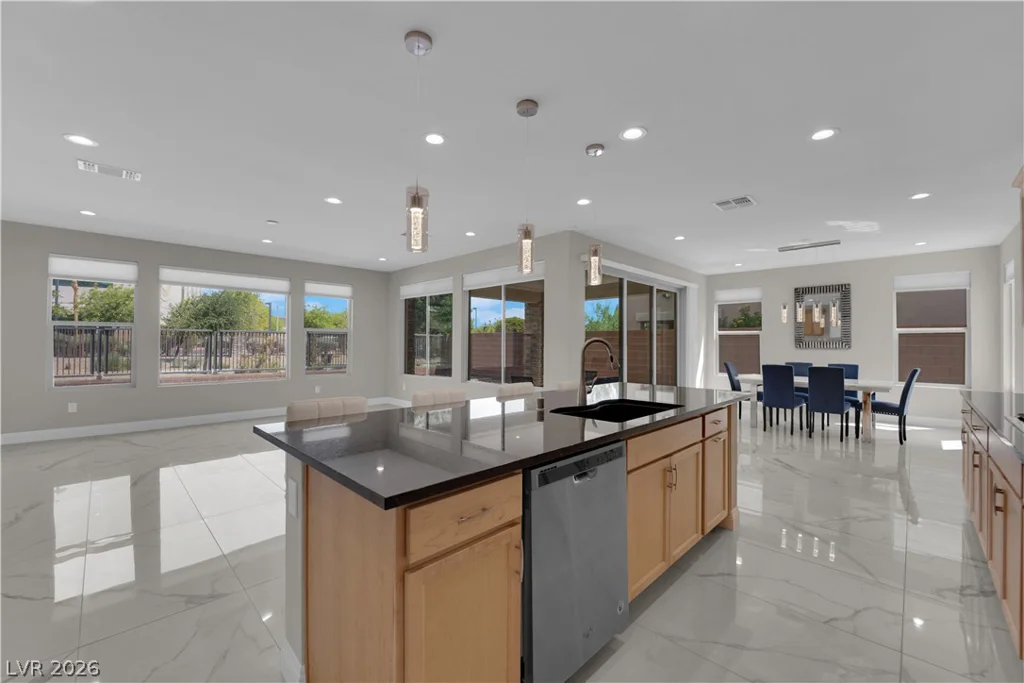 10254 Kesington, Las Vegas, NV 89135