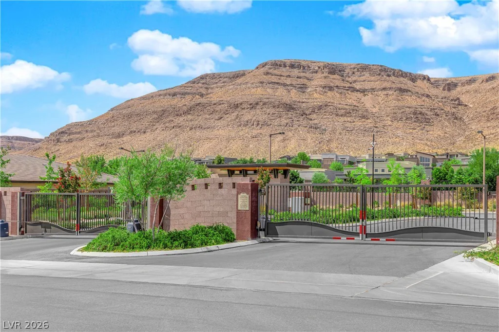 10254 Kesington, Las Vegas, NV 89135