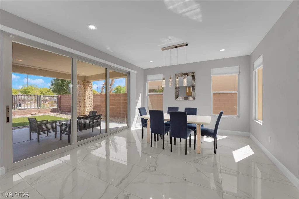 10254 Kesington, Las Vegas, NV 89135