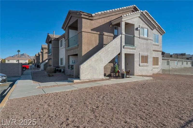3953 Rebecca Raiter, Las Vegas, NV 89110