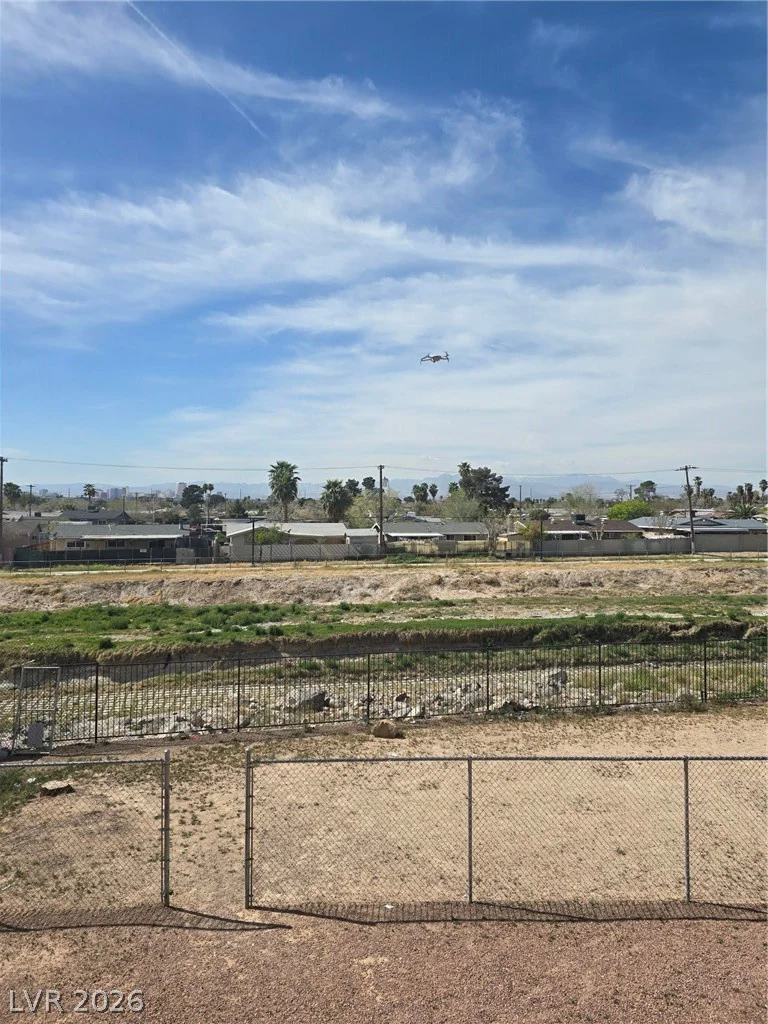 3953 Rebecca Raiter, Las Vegas, NV 89110