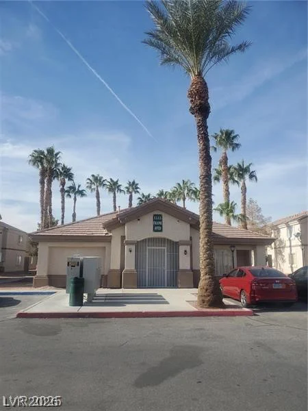 3953 Rebecca Raiter, Las Vegas, NV 89110