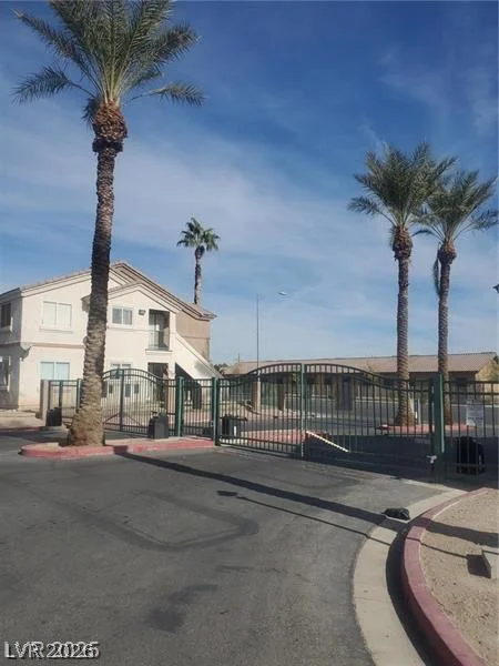 3953 Rebecca Raiter, Las Vegas, NV 89110