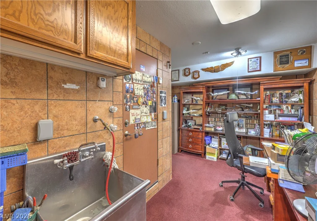 8020 La Cienega, Las Vegas, NV 89123