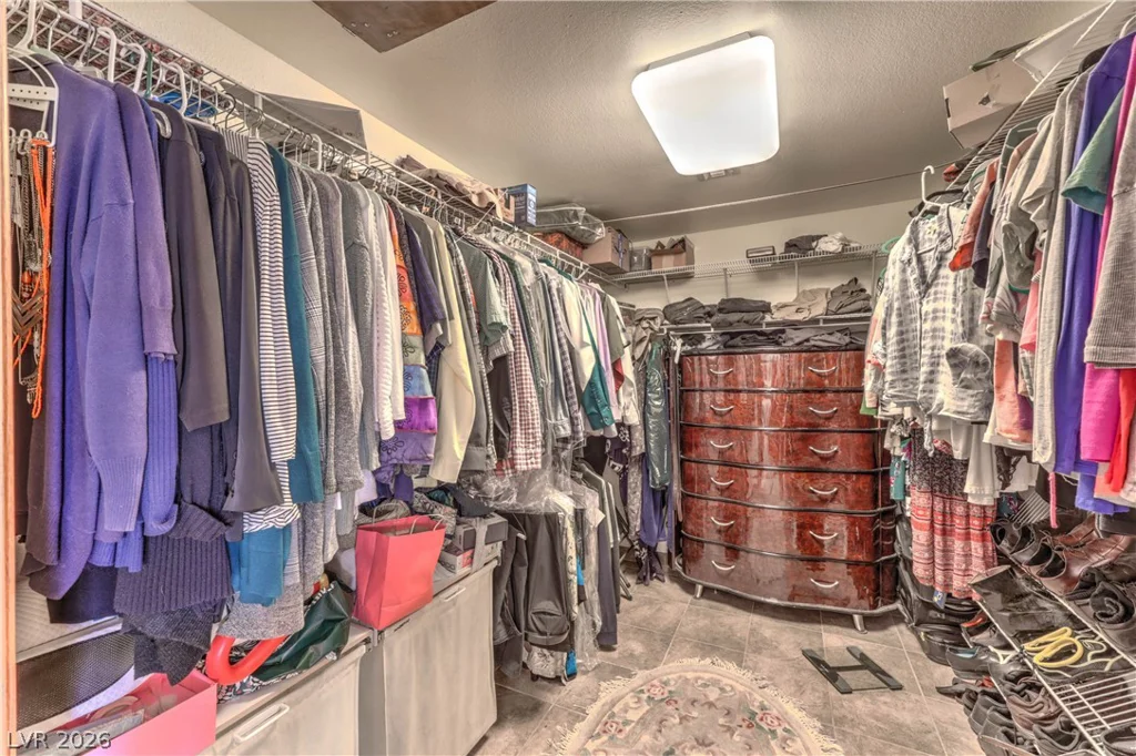 8020 La Cienega, Las Vegas, NV 89123