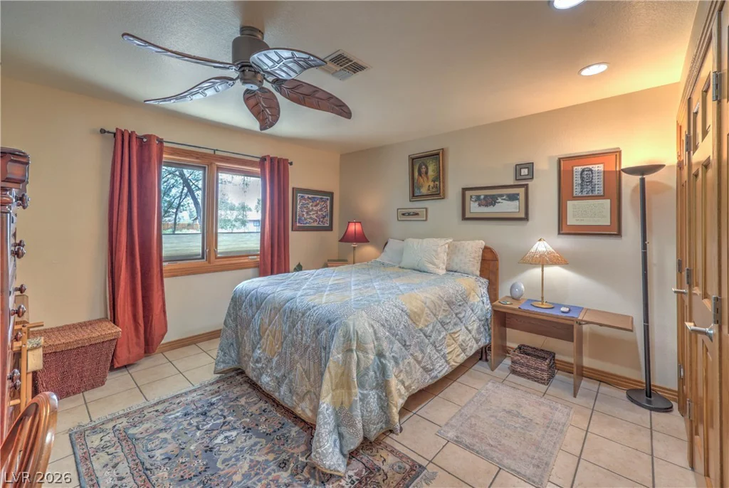 8020 La Cienega, Las Vegas, NV 89123