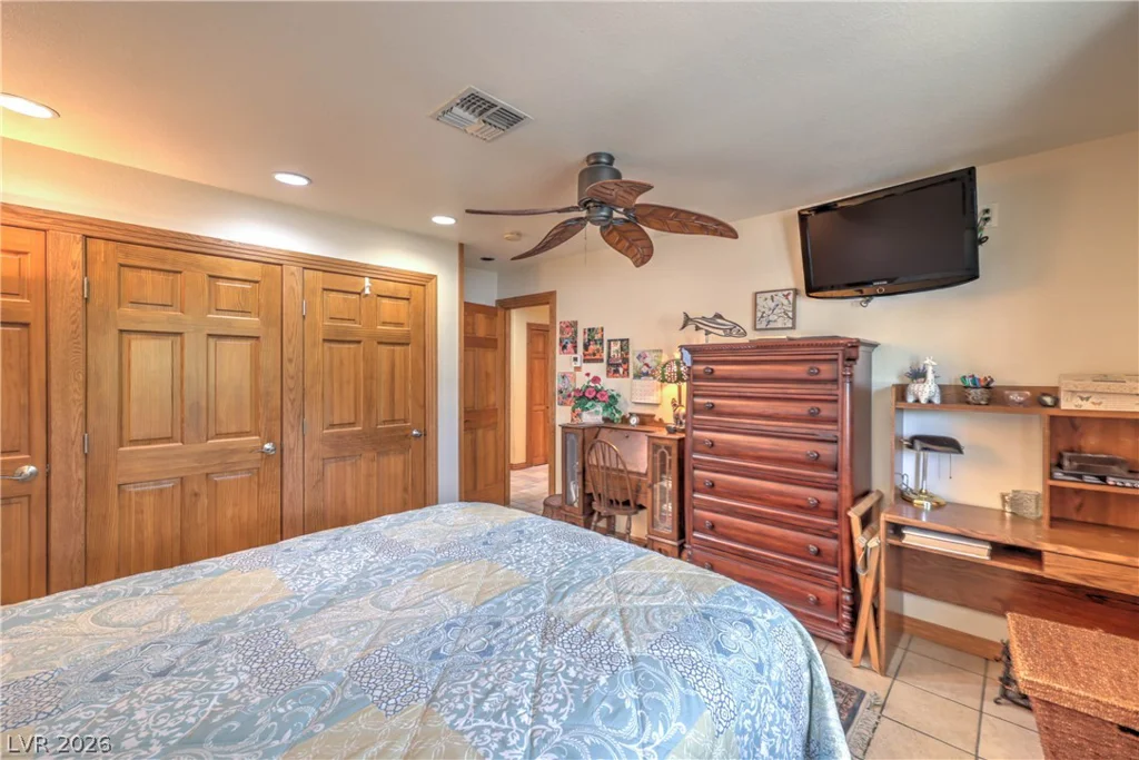 8020 La Cienega, Las Vegas, NV 89123
