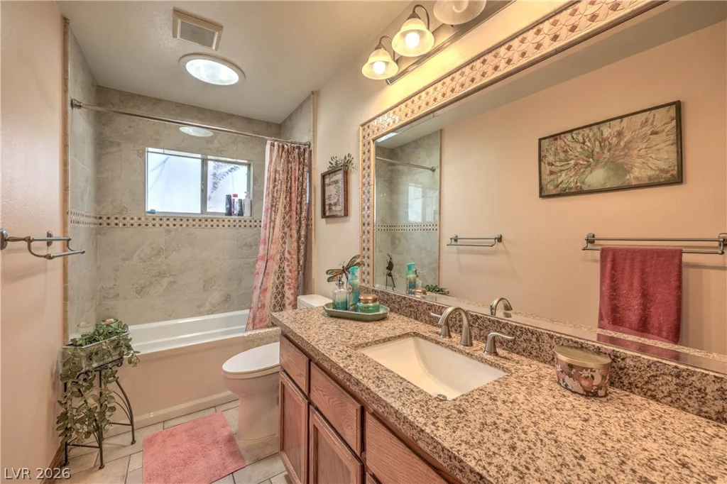 8020 La Cienega, Las Vegas, NV 89123
