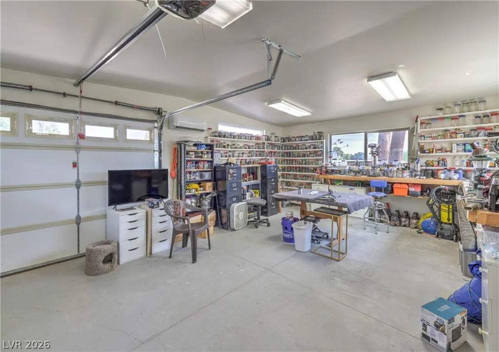 8020 La Cienega, Las Vegas, NV 89123